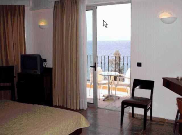 Thalassa Hotel Loutra Edipsou  Kamer foto